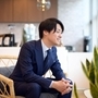 代表取締役ＣＥＯの坂本翔さん＝いずれも120WORKPLACE KOBE