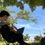 木陰のオフィスなら仕事もはかどる（モンテ７０２提供）