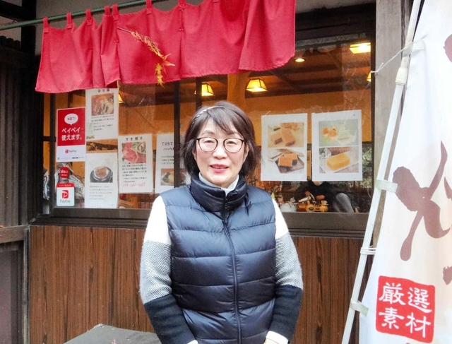 料理好きの土居悦子さん。おでんのおいしさでも定評がある