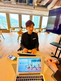 「アンカーは大学生、留学生とも話ができ、いい情報が得られる」と話す柴田さん