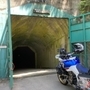 明延鉱山探検坑道の出口。坑道内で愛車との撮影スポットはここから約100メートル入ったところにある＝養父市大屋町明延、明延鉱山