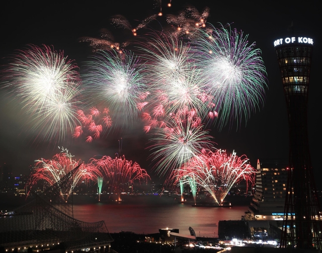 神戸新聞next ０７写真ニュース 第４７回みなとこうべ海上花火大会