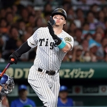 阪神-ＤｅＮＡ　６回無死二塁、三振に倒れる佐藤輝＝西宮市の甲子園球場（撮影・丸山桃奈）