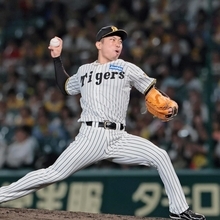阪神-広島　登板した阪神の石井大智＝甲子園球場（撮影・鈴木雅之）