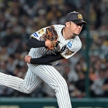 阪神-広島　７回表、引退登板した岩貞祐太＝甲子園球場（撮影・鈴木雅之）