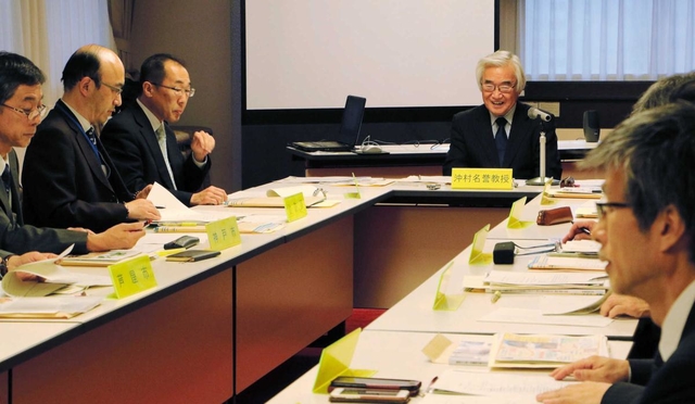 活動を総括する実行委員会のメンバー＝神戸市中央区、兵庫県民会館