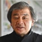 建築家・坂茂さん＝東京都世田谷区（撮影・西岡　正）