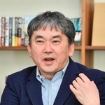 作家・真山仁さん＝東京都文京区（撮影・園田高夫）