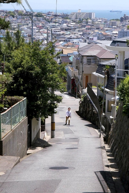 垂水消防署高丸出張所西。高丸１、２、５丁目にまたがる