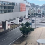 甲子園の決勝で沖縄尚学が勝ち越しの2点目を上げた頃のおもろまち駅周辺の国道330号＝8月23日午前11時17分、那覇市内