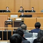 野々村竜太郎被告の初公判が行われる法廷内＝２６日午前、神戸市中央区橘通２、神戸地裁（代表撮影）