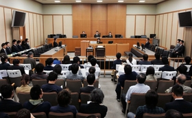 野々村被告の論告求刑公判が開かれる１０１号法廷＝２５日午前、神戸市中央区楠町２、神戸地裁
