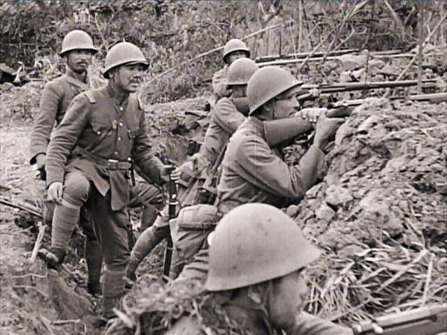 日中戦争のようすを伝える映像