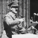 「ナチス国民祭祝典」で演説するヒトラー