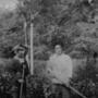 細見竹雄さんの両親。家族で米、麦、野菜などをつくり、懸命に働いた（細見さん提供）