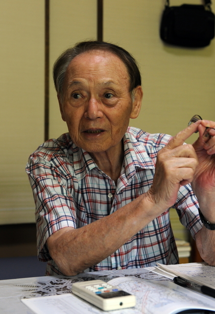 「特攻いうのは、やっぱり邪道ですわ」と語る宮崎亘さん＝神戸市長田区（撮影・三津山朋彦）