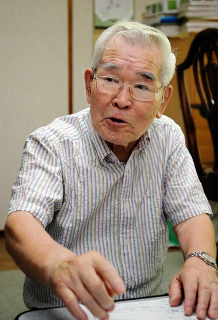 「ありのままの事実を語り継ぐことが、日本人として必要なこと」と話す遠藤毅さん＝西宮市（撮影・三浦拓也）