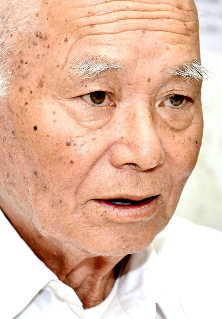 集団自決の惨事を故郷に伝えるよう命じられた石坪馨さん＝豊岡市但東町の高橋地区公民館（撮影・宮路博志）
