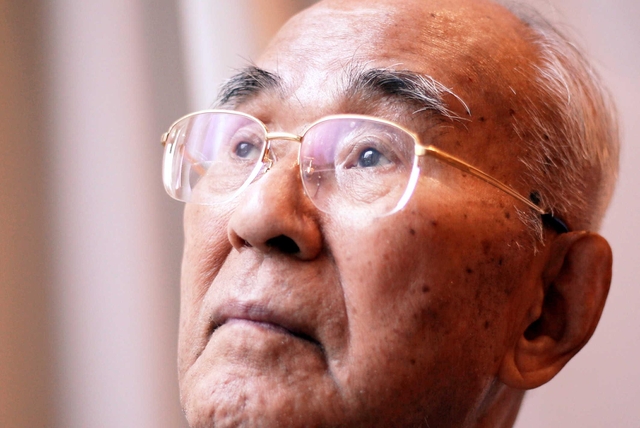 メイクテーラでの戦いを振り返る今里淑郎さん。「伝令の任務は遂行したけど、仲間はやられてしもた」＝宝塚市宝梅２（撮影・峰大二郎）