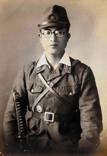 台湾で高砂族の遊撃隊を指揮していた当時の井登慧さん