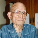 「島田さんは誰に接する時も丁寧な方でした」と振り返る板良敷朝基さん＝那覇市