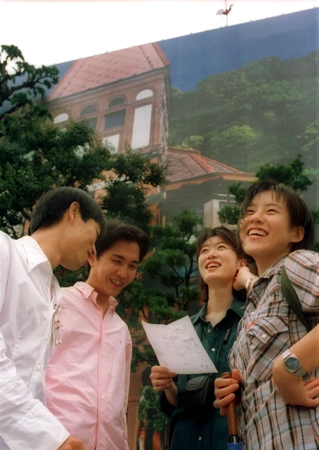１９９６・９・２６　写真パネル。神戸っ子の気持ちを表していた＝神戸市中央区北野町３