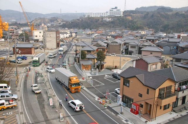 区画整理が終盤に入った町並み。さまざまな思いが行き交う＝淡路市富島