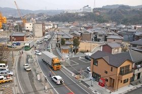 区画整理が終盤に入った町並み。さまざまな思いが行き交う＝淡路市富島