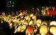 慰霊のろうそくがともされた東遊園地に遺族が集う＝２００９年１月１７日、神戸市中央区加納町６（撮影・藤家　武）