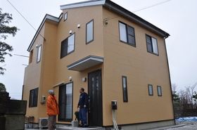 ＮＰＯの支援で再建された住宅＝新潟県柏崎市大字中田、植木伸明さん宅