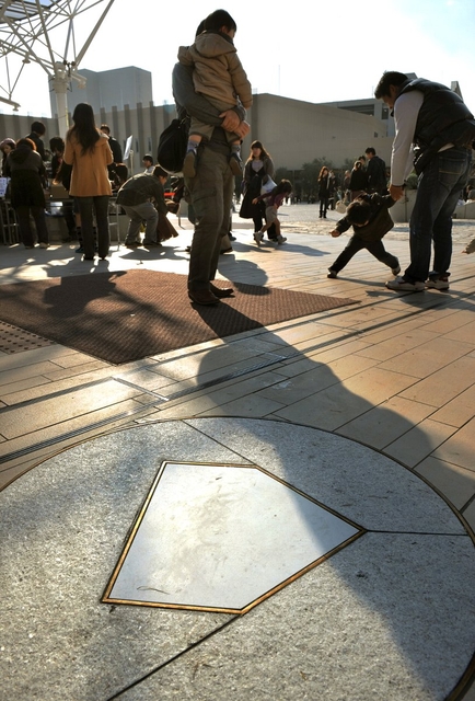 球音・歓声、いまいずこ＝西宮市高松町（撮影・山崎　竜）