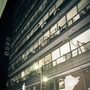 全壊した神戸新聞会館＝１９９５年１月２２日、神戸市中央区雲井通７