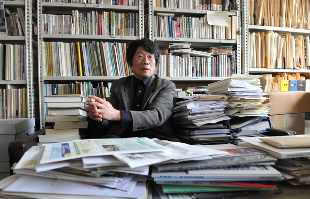 「震災とは何だったか」。自らに問い、言葉を探す＝神戸市長田区東尻池町１（撮影・内田世紀） 