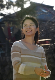 臨床心理士試験に合格した植松秋さん。「東北で心のケアに携わりたい」＝芦屋市松ノ内町（撮影・田中靖浩）