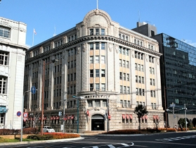 商船三井ビル＝神戸市中央区海岸通５（撮影・吉田敦史）