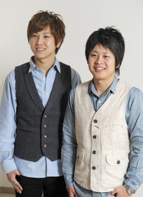 「１人では何もできない。震災でそのことを知った」と話す石田勇己さん（右）と岡田正紀さん＝神戸新聞社（撮影・田中靖浩）