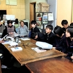 阪神・淡路大震災を語り継ぐ学習会＝神戸市長田区御蔵通５（まち・コミュニケーション提供）