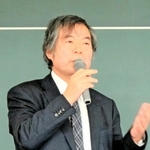 最終講義で自身の研究を振り返る室崎教授＝三田市学園２、関西学院大神戸三田キャンパス
