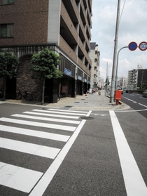 【神戸市東灘区森南町】建物が完成し、整然とした街並み＝２０１３年８月２６日（立命館大生撮影）
