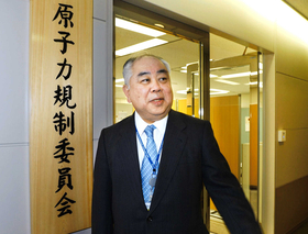 専門家で組織する「原子力規制委員会」の事務局トップ、池田克彦氏。仕事場は民間ビルの中にある＝東京都港区六本木