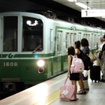 始発電車を早める検討が進められる神戸市営地下鉄西神・山手線＝神戸市中央区、三宮駅