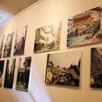 写真展「阪神・淡路大震災を忘れない～ｆｒｏｍ１１７～」を企画した兼平さん＝東京都新宿区、ギャラリー新宿座