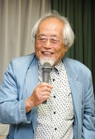 ３・１１支援集会で発言する小森星児さん＝いずれも６月１１日夜、神戸市中央区下山手通４