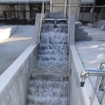 豪雨時、地下街へ水が流れ込む状況を生み出す訓練設備も＝堺市北区、近畿管区警察学校