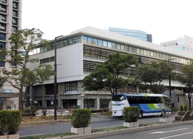 現在の神戸市役所２号館＝神戸市中央区加納町６