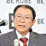 阪神・淡路大震災で亡くなった妻への思いを語る大鳥居慎司さん（撮影・笠原次郎）＝７日午後、神戸市役所