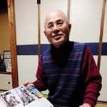 仮設住宅での活動を振り返る岸岡孝昭さん＝姫路市青山南３