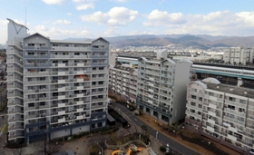 ＬＳＡが２４時間常駐する南芦屋浜団地＝芦屋市陽光町（撮影・三津山朋彦）