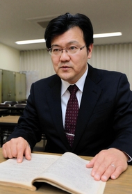 阪神・淡路大震災の「語り部」としてあの日の記憶を語り継ぐ、藤原克也警部＝葺合署