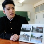 「復興するまで見届けたい」。熊本で撮りためた被災地の写真を手に、思いを語る滝川拓海さん＝舞子高校